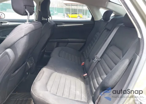 2013 Ford Fusion Se z USA, uszkodzony, nr VIN 3FA6P0HR3DR103482